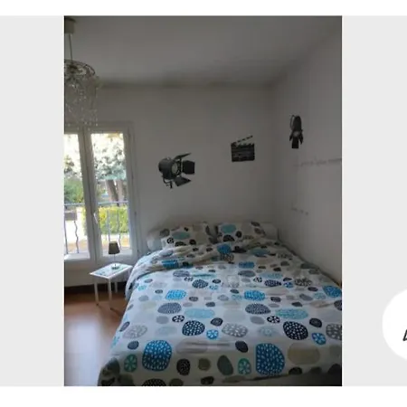 Quarto em Acomodações Particulares Souriante